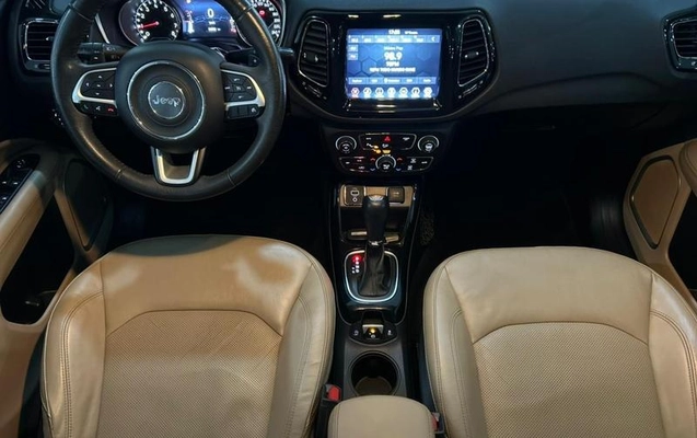 imagem-https://www.socarrao.com.br/sc-vehicle-images-prod/3667191/1789659296901-8453622_13_B_c87518db2a.jpeg