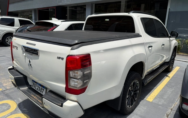 imagem-https://www.socarrao.com.br/sc-vehicle-images-prod/3667577/1788618152155-003_f4a284a560ebf4a467f1da21820bec01.jpeg