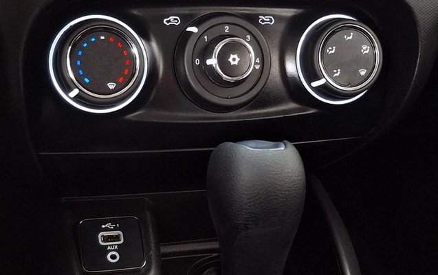 imagem-https://www.socarrao.com.br/sc-vehicle-images-prod/3667627/1789219702636-8453591_7_B_cf1a83f5a7.jpeg