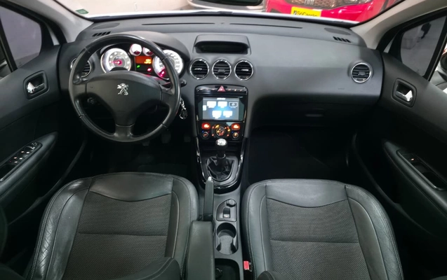 imagem-https://www.socarrao.com.br/sc-vehicle-images-prod/3667826/1788618743528-746d6138-292d-414b-bd44-0aed8e2b0d9e.jpg