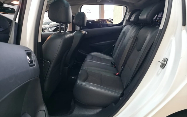 imagem-https://www.socarrao.com.br/sc-vehicle-images-prod/3667826/1788618743531-cdf3d1fd-9e4d-41b8-86ba-fea5a7859058.jpg