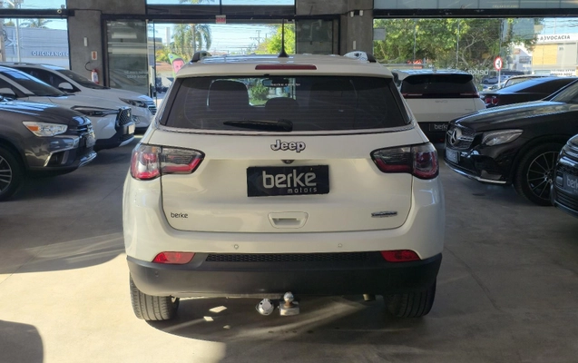 imagem-https://www.socarrao.com.br/sc-vehicle-images-prod/3668118/1790083622146-4006b8169f2f4285ba6d9d1804bd5111_1790082825530.jpg