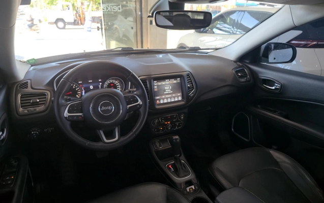 imagem-https://www.socarrao.com.br/sc-vehicle-images-prod/3668118/1790083622151-6cff018d67fe440ab6acf1c13cdd934f_1790082825538.jpg