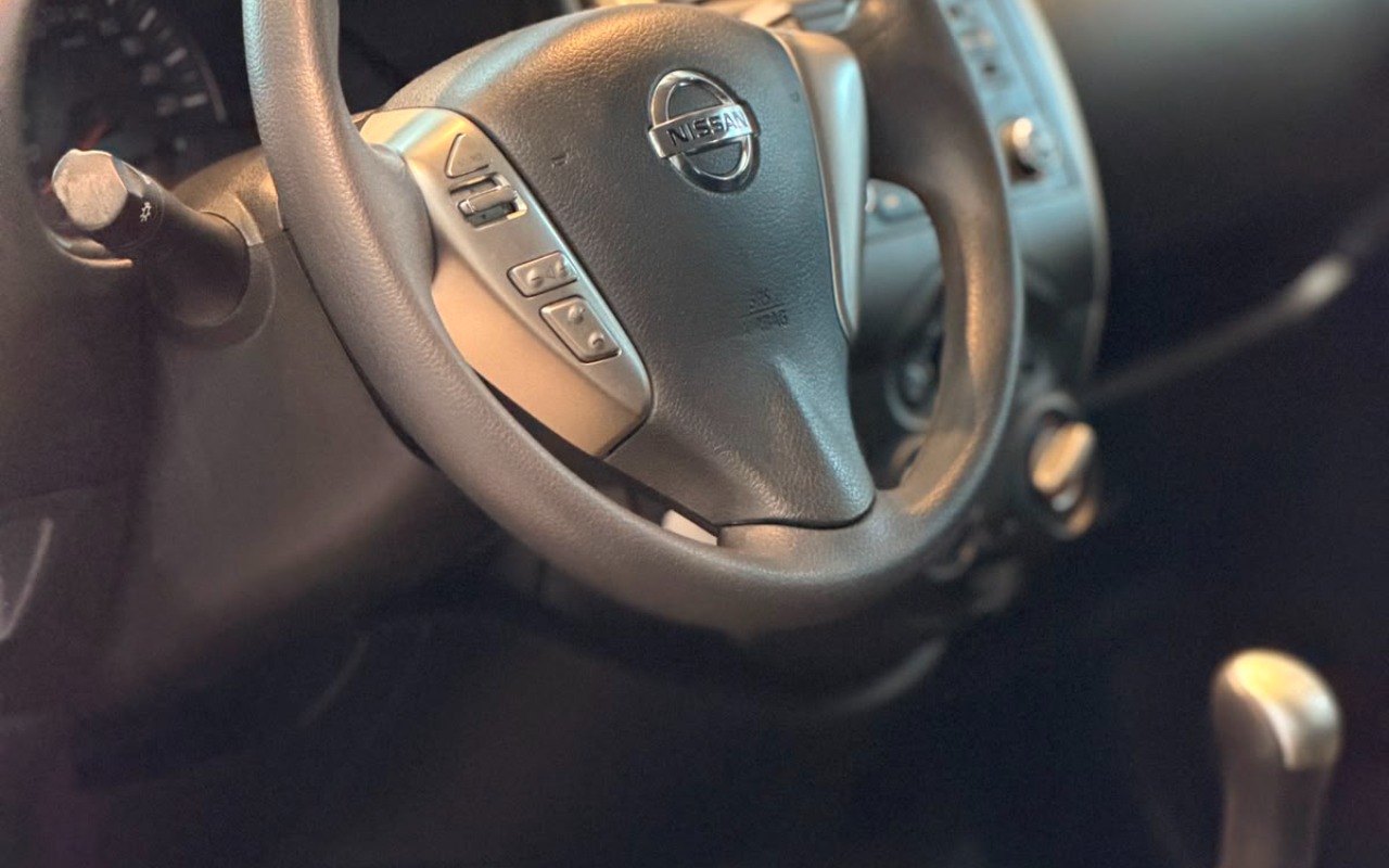 imagem-https://www.socarrao.com.br/sc-vehicle-images-prod/3668204/1788619833079-V2hhdHNBcHAgSW1hZ2UgMjAyNi0wOS0wNSBhdCAxMC40Ni40NCAoMikuanBlZw.jpeg