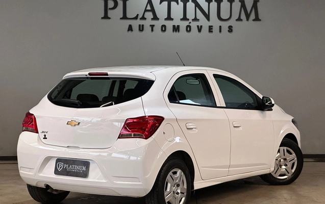 imagem-https://www.socarrao.com.br/sc-vehicle-images-prod/3668205/1788619875232-d909fdb12a6341c1af7b54b7ecd73333_1788619764165.jpg