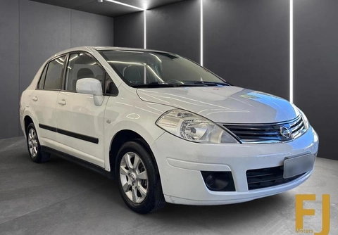 Nissan TIIDA 2013 Branco — foto 1 de 3