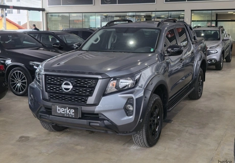 Nissan Frontier 2025 Cinza — foto 1 de 3