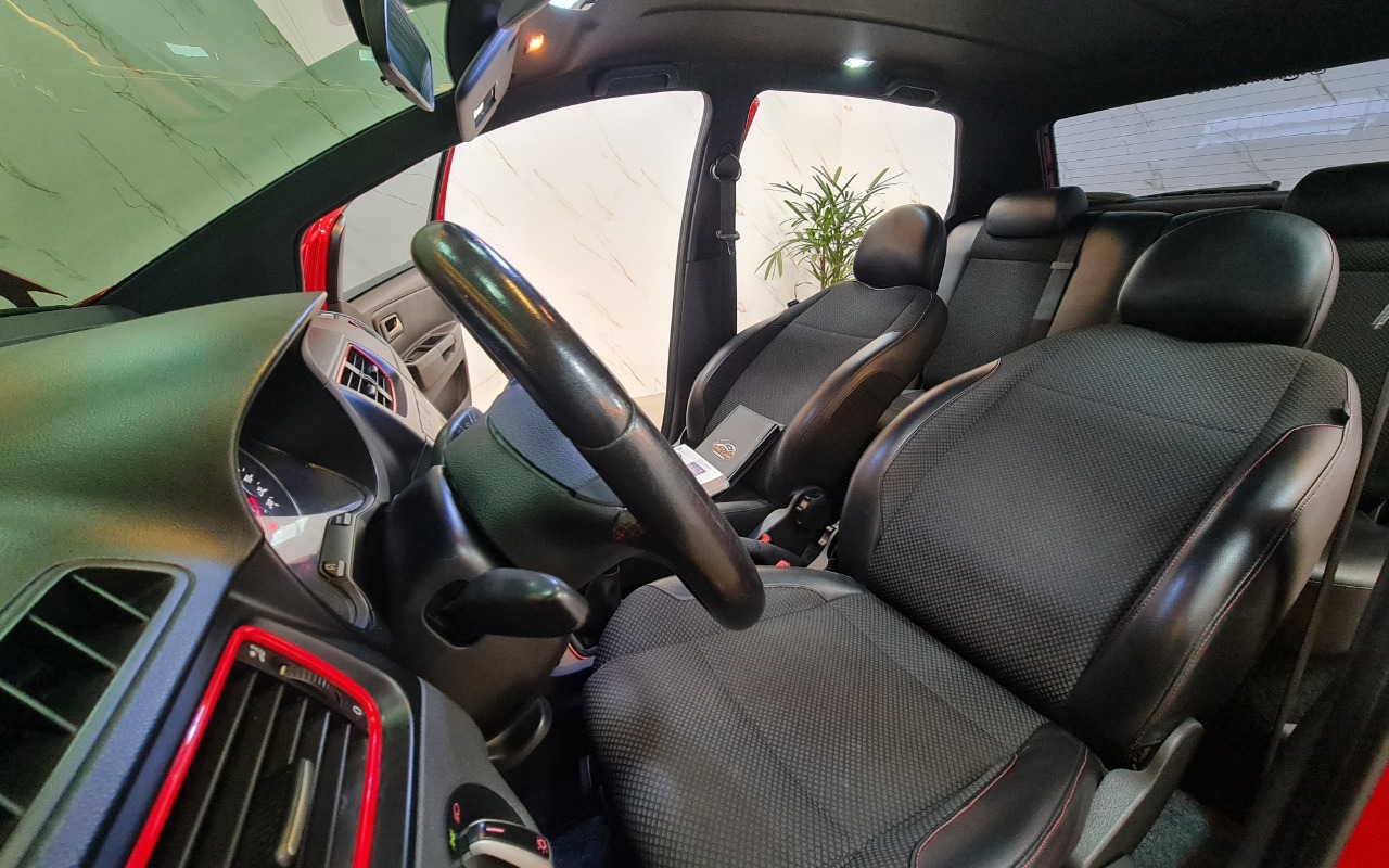 imagem-https://www.socarrao.com.br/sc-vehicle-images-prod/3668419/1788620397311-RXh0cmEgKDYpLmpwZw.jpg