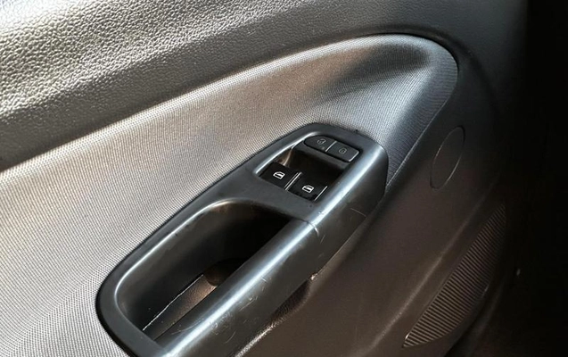 imagem-https://www.socarrao.com.br/sc-vehicle-images-prod/3668562/1788620846610-8354086_8_B_1601bc85e1.jpeg