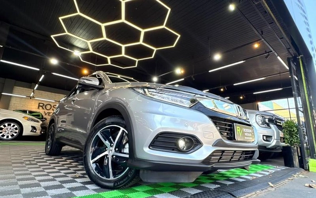 imagem-https://www.socarrao.com.br/sc-vehicle-images-prod/3668727/1789152198115-8454047_1_B_dd3c718d03.jpeg