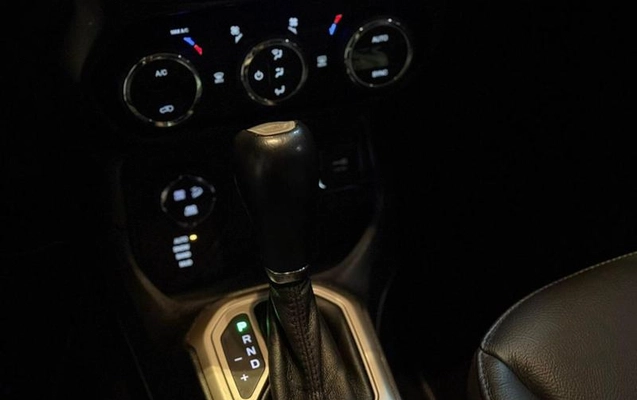 imagem-https://www.socarrao.com.br/sc-vehicle-images-prod/3669031/1789149999480-8424156_7_B_a7b214959a.jpeg