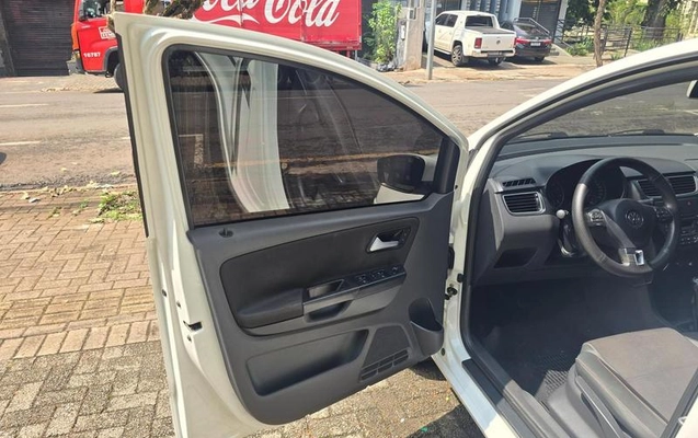 imagem-https://www.socarrao.com.br/sc-vehicle-images-prod/3669070/1788622115081-8388822_12_B_1a8112c05d.jpeg