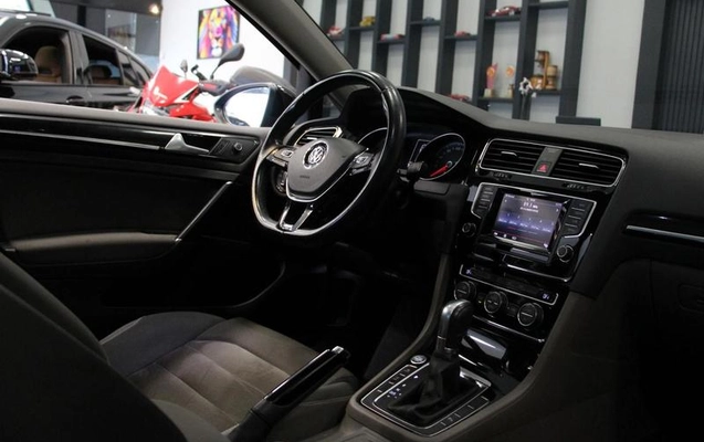 imagem-https://www.socarrao.com.br/sc-vehicle-images-prod/3669378/1789066397493-8453840_10_B_297bc0008d.jpeg