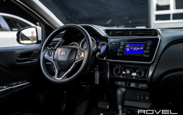 imagem-https://www.socarrao.com.br/sc-vehicle-images-prod/3669513/1788953797060-qgoDl15dvPptdsAdvFyBHoEIYj4jPU5o.jpg