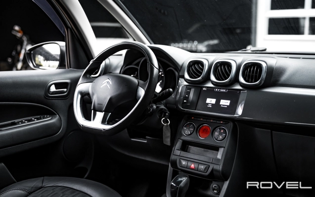 imagem-https://www.socarrao.com.br/sc-vehicle-images-prod/3669572/1789129269738-ETIgiwbFD7igTJ64rrDlUG4TNNRt5O0E.jpg