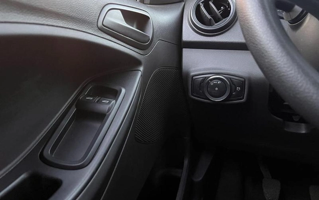 imagem-https://www.socarrao.com.br/sc-vehicle-images-prod/3669603/1789221901513-8453385_14_B_fcd009742e.jpeg