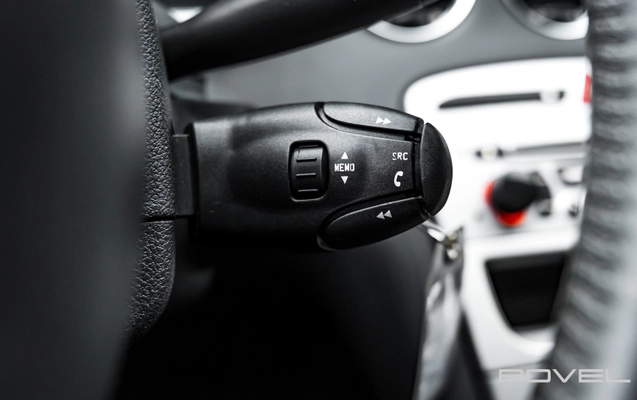 imagem-https://www.socarrao.com.br/sc-vehicle-images-prod/3669773/1789132032270-DaExDubENvgdJDkc4LP6kgXO5id1RXsv.jpg