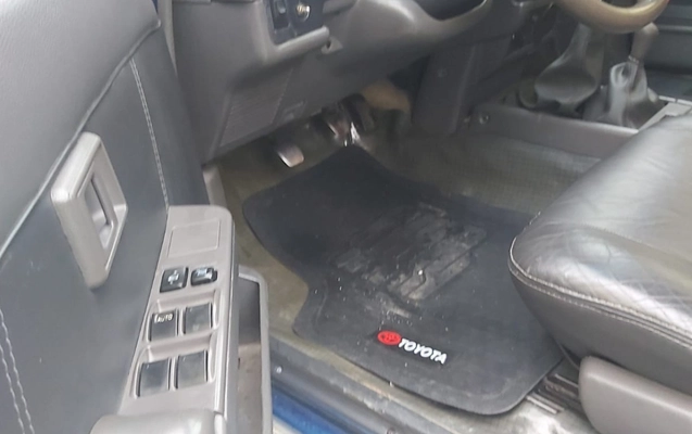 imagem-https://www.socarrao.com.br/sc-vehicle-images-prod/3670167/1788625160285-V2hhdHNBcHAgSW1hZ2UgMjAyNi0wOS0wNSBhdCAxMi4yMS40NC5qcGVn.jpeg