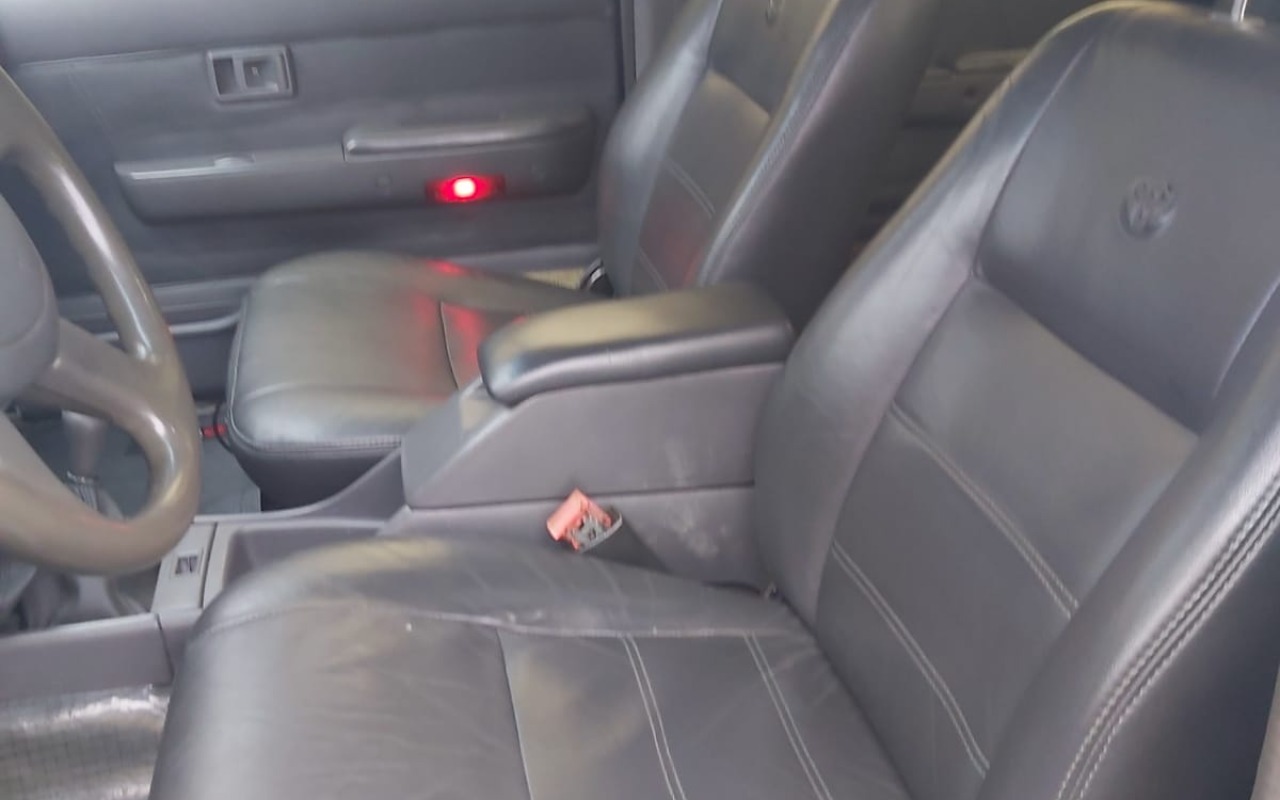 imagem-https://www.socarrao.com.br/sc-vehicle-images-prod/3670167/1788625160482-V2hhdHNBcHAgSW1hZ2UgMjAyNi0wOS0wNSBhdCAxMi4yMS40NS5qcGVn.jpeg