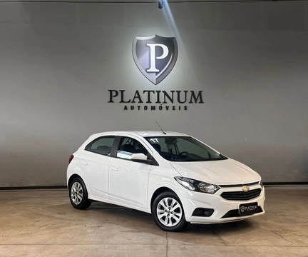 Chevrolet Onix 2017 Branco — foto 1 de 3