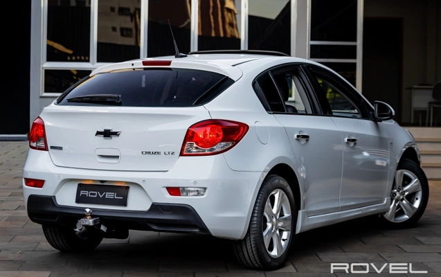 imagem-https://www.socarrao.com.br/sc-vehicle-images-prod/3670796/1788979428218-v0W1Q6AilIlQPoODe3vjBZejCSZR0Aw2.jpg
