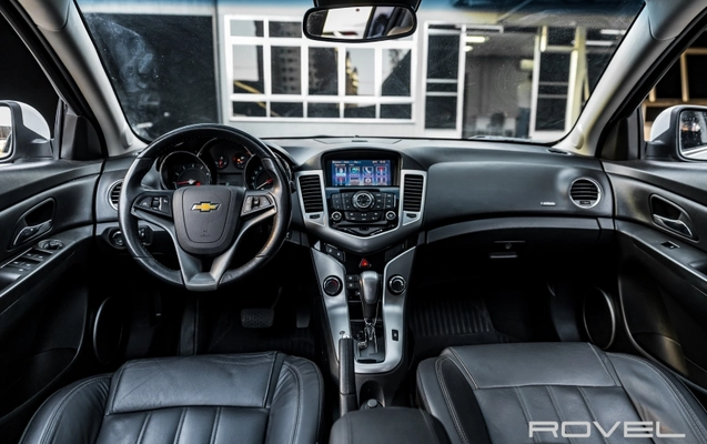 imagem-https://www.socarrao.com.br/sc-vehicle-images-prod/3670796/1788979428227-QYSNN86TolmoYbS1wG5cuqVUxonbgoCG.jpg