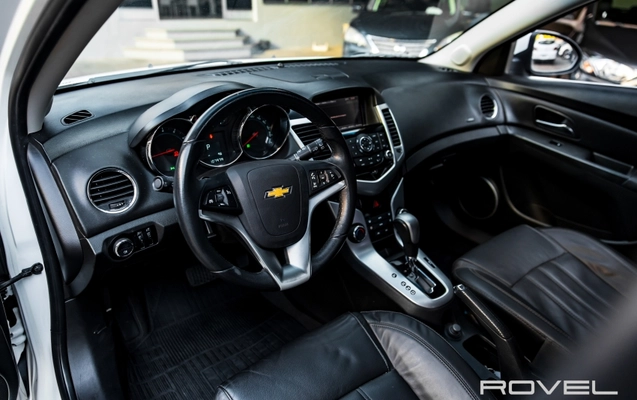 imagem-https://www.socarrao.com.br/sc-vehicle-images-prod/3670796/1788979428229-HWA4rFtROSLMUdajJLkmGadO9q4NmMxa.jpg