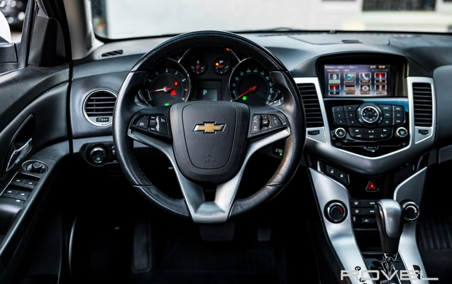 imagem-https://www.socarrao.com.br/sc-vehicle-images-prod/3670796/1788979428241-5msdG0psUYn4WVOqndQjmimQCvNvEgn4.jpg