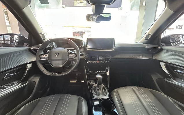 imagem-https://www.socarrao.com.br/sc-vehicle-images-prod/3670869/1789481366567-vehicle_image_1789481295_6c5d6e6c22ef7467d8e7db0bebe2892e.jpeg