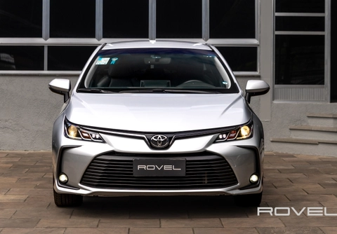 Toyota Corolla 2020 Prata — foto 1 de 3
