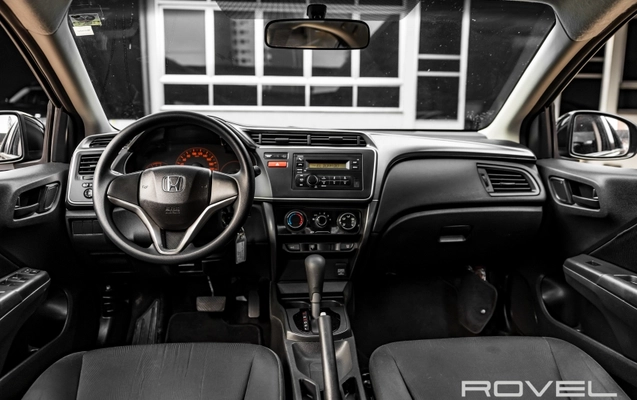 imagem-https://www.socarrao.com.br/sc-vehicle-images-prod/3671204/1789040748518-mVU9pCVyC5LHC0ThlEN9Iw9HX2WjbGfO.jpg