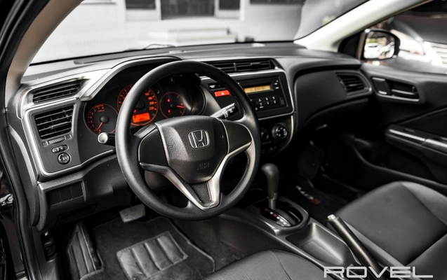 imagem-https://www.socarrao.com.br/sc-vehicle-images-prod/3671204/1789040748520-WKpTvAgAlD7eAJKgJqvjd4RBaBqHPolC.jpg
