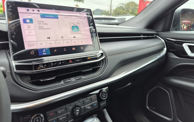 imagem-https://www.socarrao.com.br/sc-vehicle-images-prod/3671243/1788627782932-003_c57bed06f18a0063fddcce5d0a4c3b20.jpg