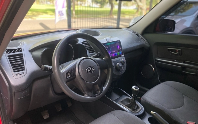imagem-https://www.socarrao.com.br/sc-vehicle-images-prod/36713/1777036832993-lRZ5wAIcVf2Z8y7XHeYixkXFmrXGM8Vl.jpg