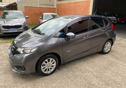 Honda Fit 2018 Cinza — foto 1 de 3