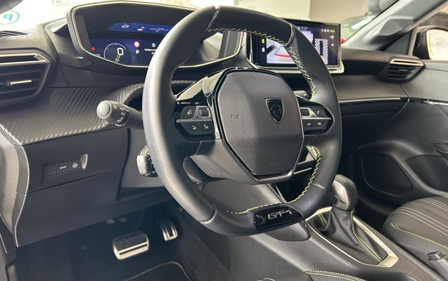 imagem-https://www.socarrao.com.br/sc-vehicle-images-prod/3671555/1789223198922-vehicle_image_1789223121_3a113cf059f6db141494e6ba49ccd116.jpeg