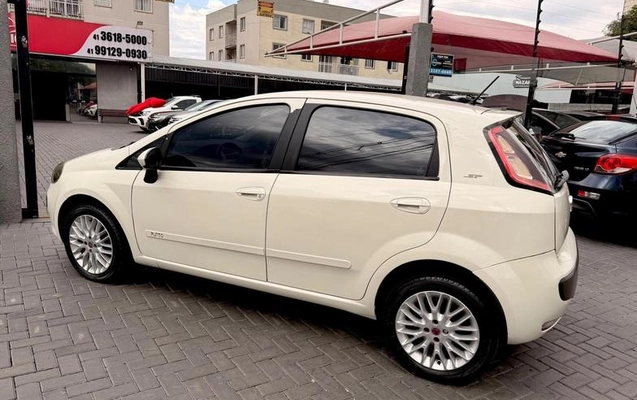 imagem-https://www.socarrao.com.br/sc-vehicle-images-prod/3671575/1788628527002-8346583_13_B_2f5b4186e4.jpeg