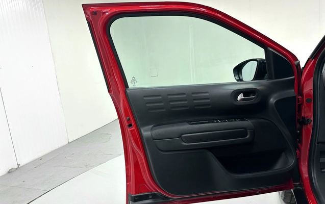 imagem-https://www.socarrao.com.br/sc-vehicle-images-prod/3671791/1788629383182-0dd19be7-5c07-4574-836a-9307ba12dae3.jpg
