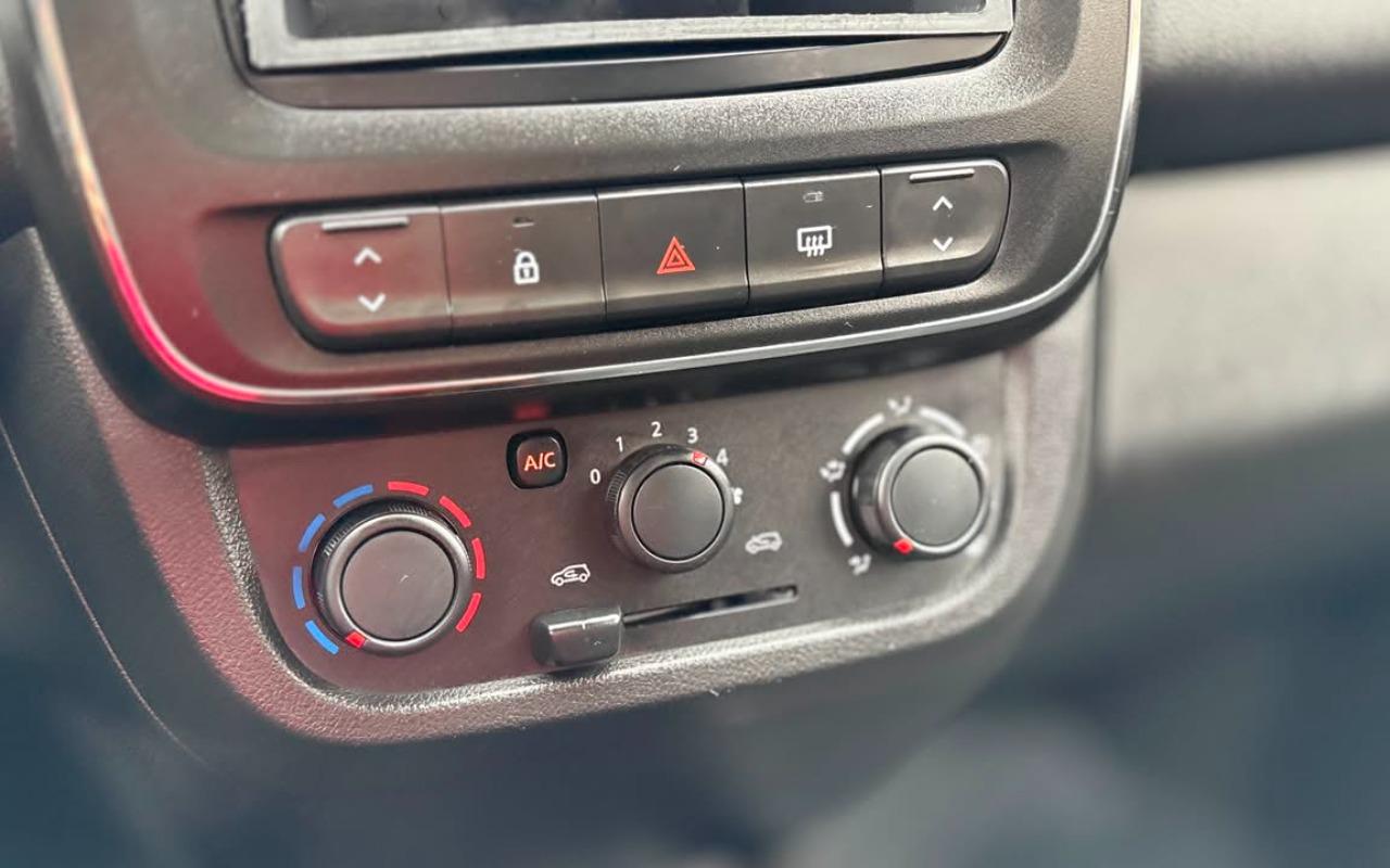 imagem-https://www.socarrao.com.br/sc-vehicle-images-prod/3672232/1788630364323-V2hhdHNBcHAgSW1hZ2UgMjAyNi0wOS0wNSBhdCAxNC4zMy4xOC5qcGVn.jpeg
