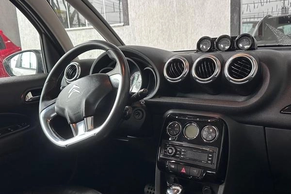 imagem-https://www.socarrao.com.br/sc-vehicle-images-prod/3672291/1788879218938-8454478_12_B_d1aefef04e.jpeg