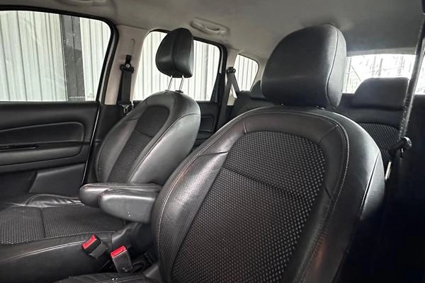 imagem-https://www.socarrao.com.br/sc-vehicle-images-prod/3672291/1788879218947-8454478_18_B_46e22fb226.jpeg