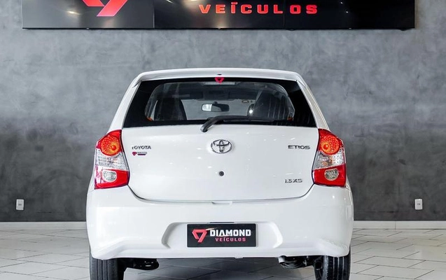imagem-https://www.socarrao.com.br/sc-vehicle-images-prod/3673039/1788636342832-8451558_12_B_6f5779b526.jpeg