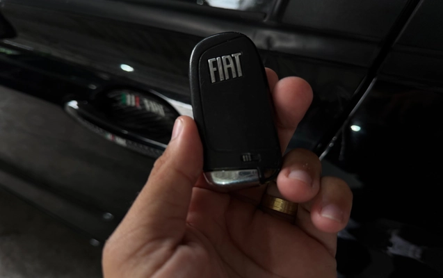 imagem-https://www.socarrao.com.br/sc-vehicle-images-prod/3673293/1788633674658-8dd8f089-11c2-4b5d-836c-611f9cb606d6.jpg