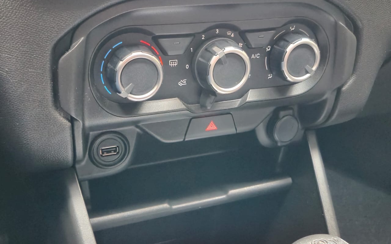 imagem-https://www.socarrao.com.br/sc-vehicle-images-prod/3674077/1788636047010-OTAzY2IxMDYtMmNjYS00MjNlLWEzOWEtYTcyOTQ3ODUxNTliLmpwZWc.jpeg