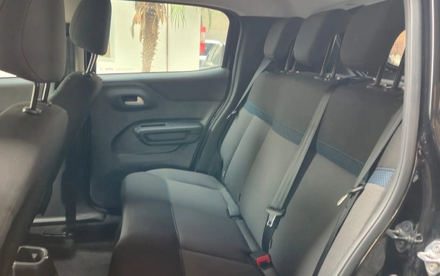 imagem-https://www.socarrao.com.br/sc-vehicle-images-prod/3674077/1788636047928-M2U2ZmQ0MjYtNWI4MS00NTQ3LWI2MWItZGUyOTE3MDdmMGJkLmpwZWc.jpeg