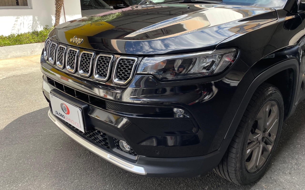 imagem-https://www.socarrao.com.br/sc-vehicle-images-prod/3674270/1788636567282-NGU3OWMwYWEtNGI0ZS00MDg4LWJmZjAtOTg2NzMwZDAyYTdkLmpwZWc.jpeg