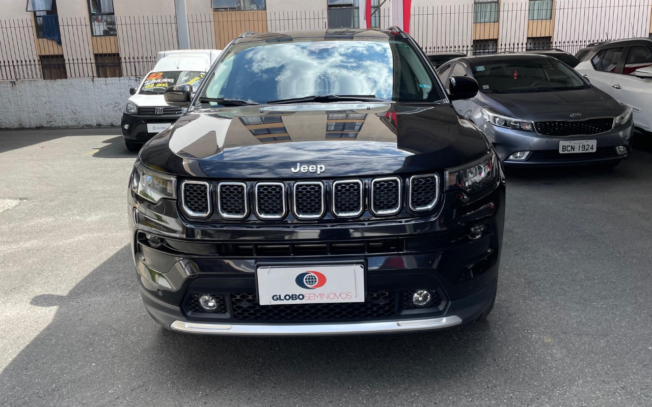 imagem-https://www.socarrao.com.br/sc-vehicle-images-prod/3674270/1788636567473-ZmU2Y2QyMzktMGZlZC00NjEzLTgwNzEtNDAzZDA5ZTRkMGIzLmpwZWc.jpeg