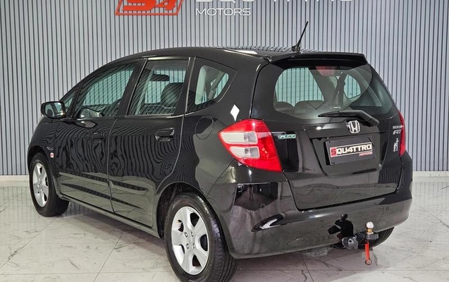 imagem-https://www.socarrao.com.br/sc-vehicle-images-prod/3675311/1789163546837-8430884_22_B_ce691d9603.jpeg