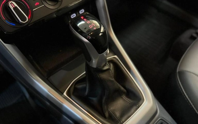 imagem-https://www.socarrao.com.br/sc-vehicle-images-prod/3675648/1788793152990-8454613_12_B_b60a34e9db.jpeg