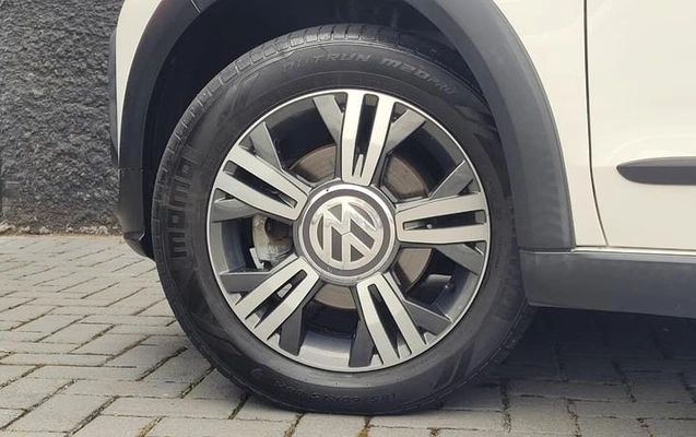 imagem-https://www.socarrao.com.br/sc-vehicle-images-prod/3676463/1789999533903-8454733_16_B_7d8d31857e.jpeg